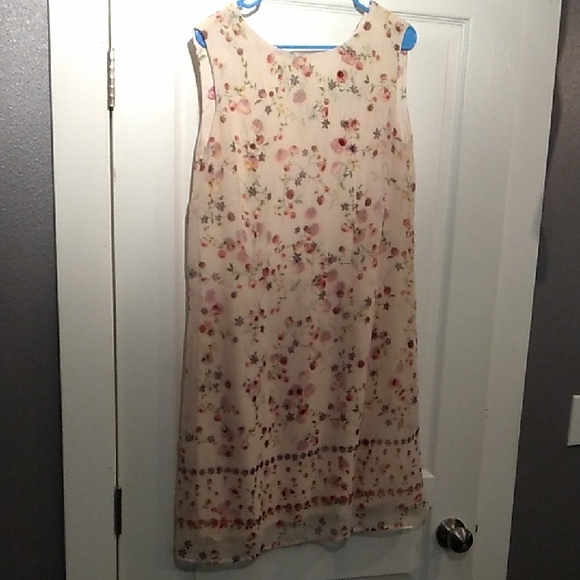 Hillard & Hanson Dresses & Skirts - Floral Sleeveless Dress